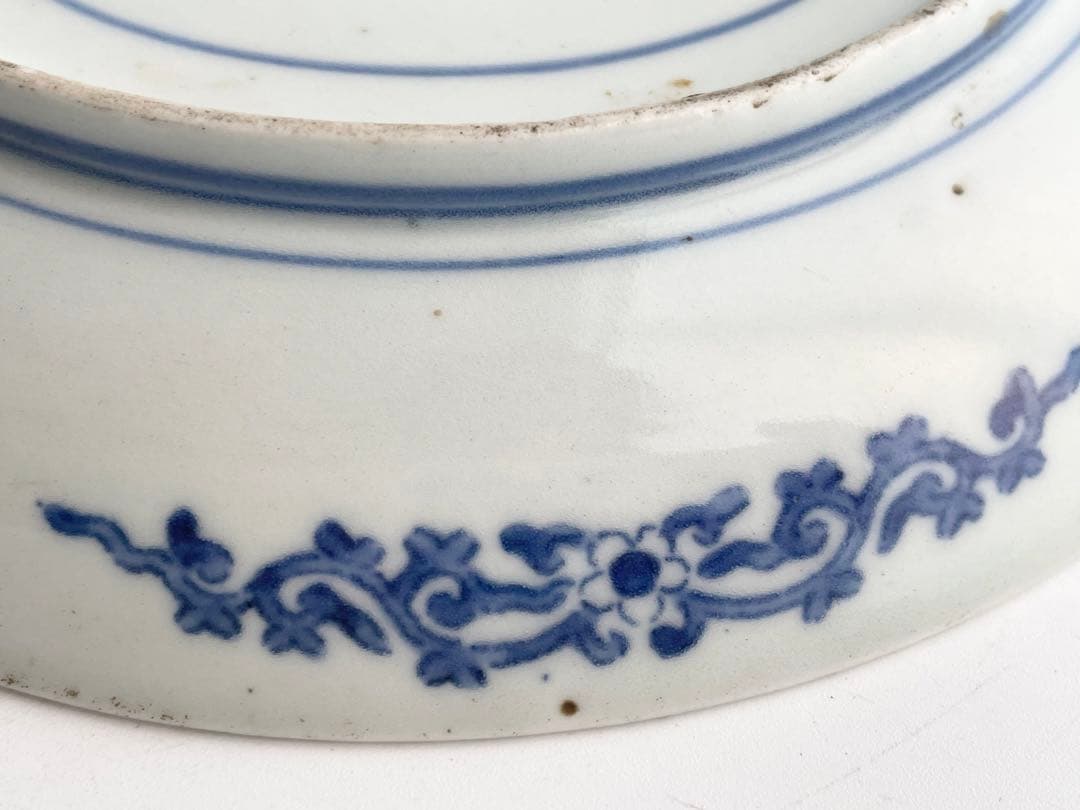 骨董　アンティーク　古伊万里　染付　花文様　七寸皿　窓絵　六弁花　丸皿