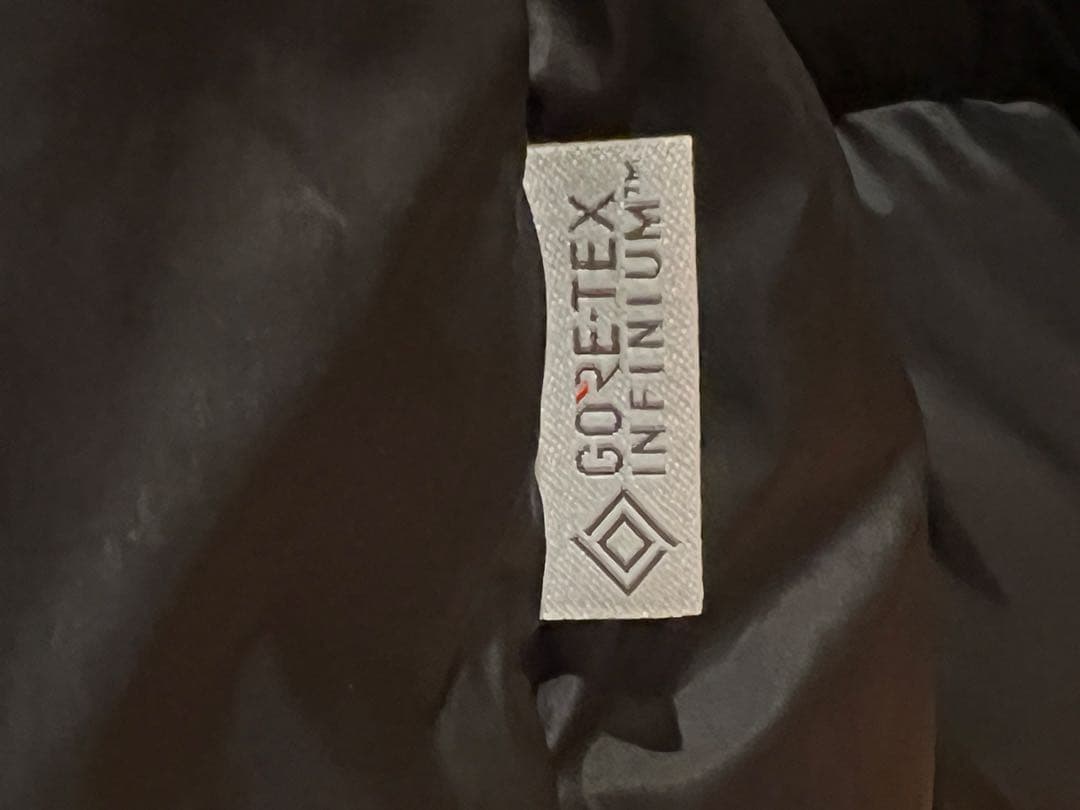 バルトロライトジャケット