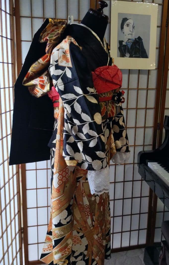 409黒しつけ付　束熨斗　落款　　正絹8点振袖フルセット成人卒業結婚式