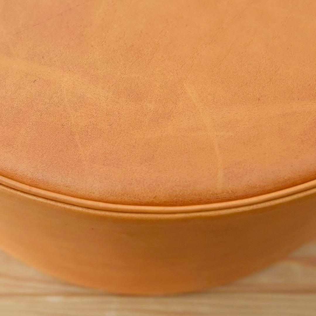 デンマーク Ivan Schlechter Foot Stool 本革オットマン