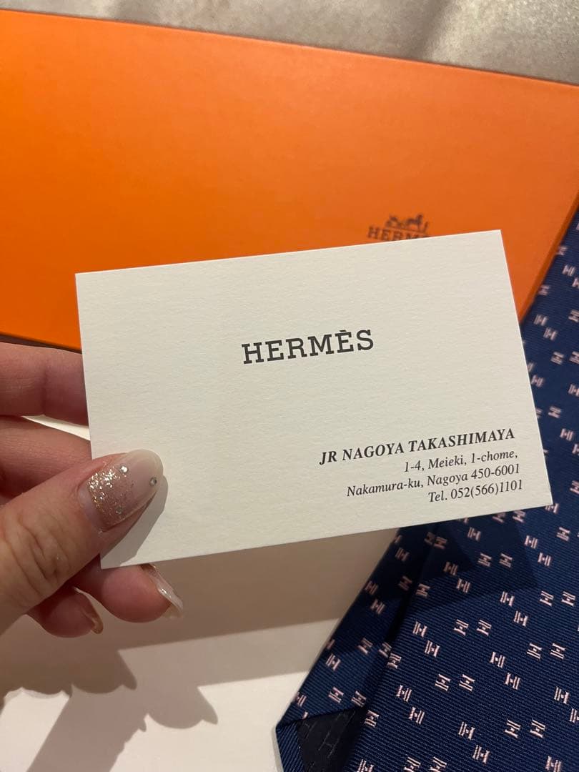 HERMES 箱と購入証明書付きです。ネイビー シルク ネクタイ
