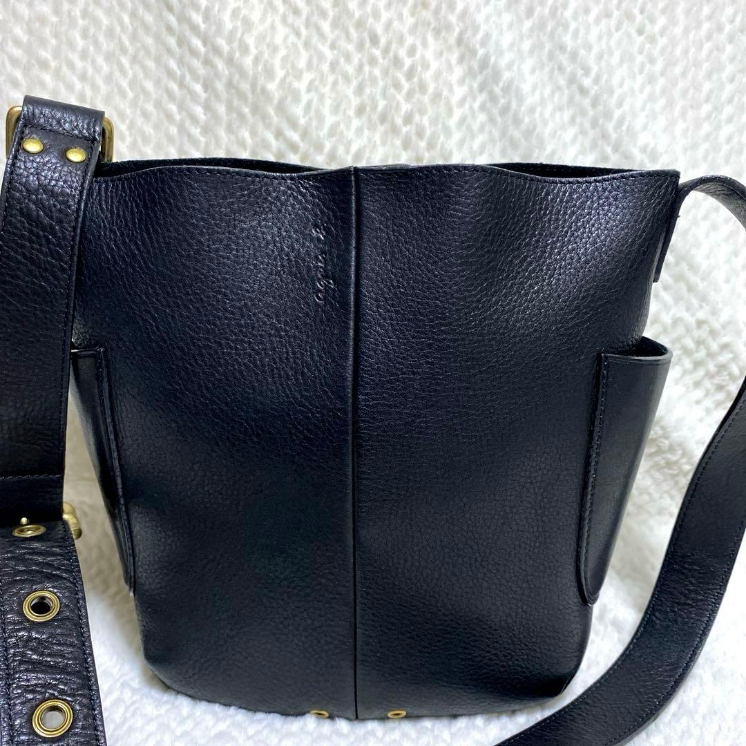mogumi様 アニエスベー　ショルダーバッグ　本革 レザー 黒 希少