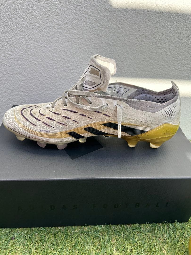※2足セット　adidas Predator サッカーシューズ