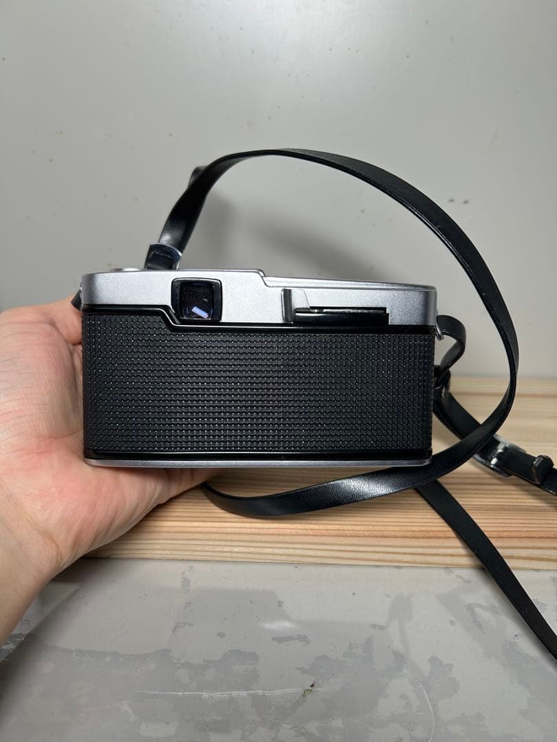 Olympus PEN F ハーフフィルムカメラ【難あり】