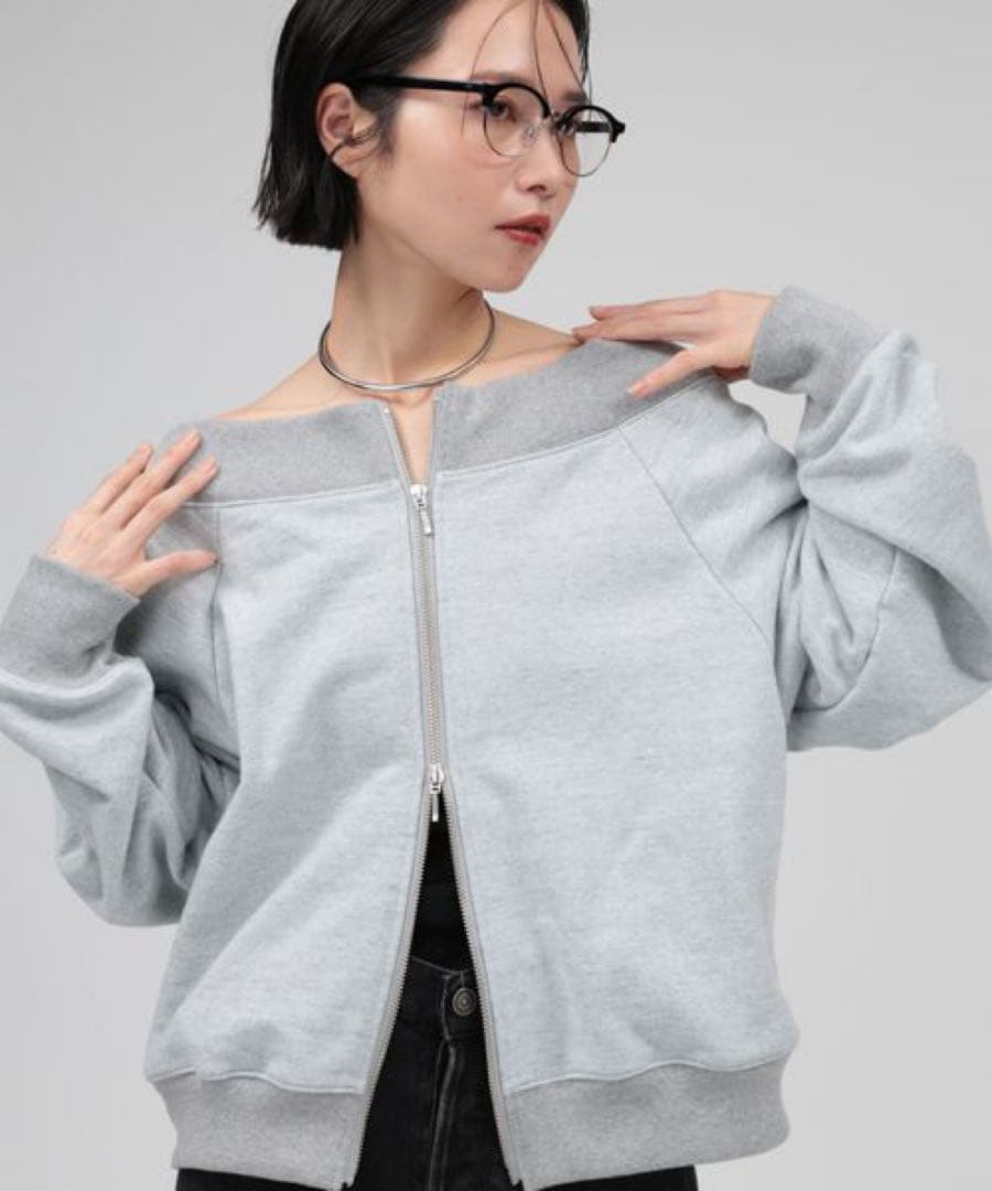【oll】＜別注＞ZIPスウェット　オフショルダー