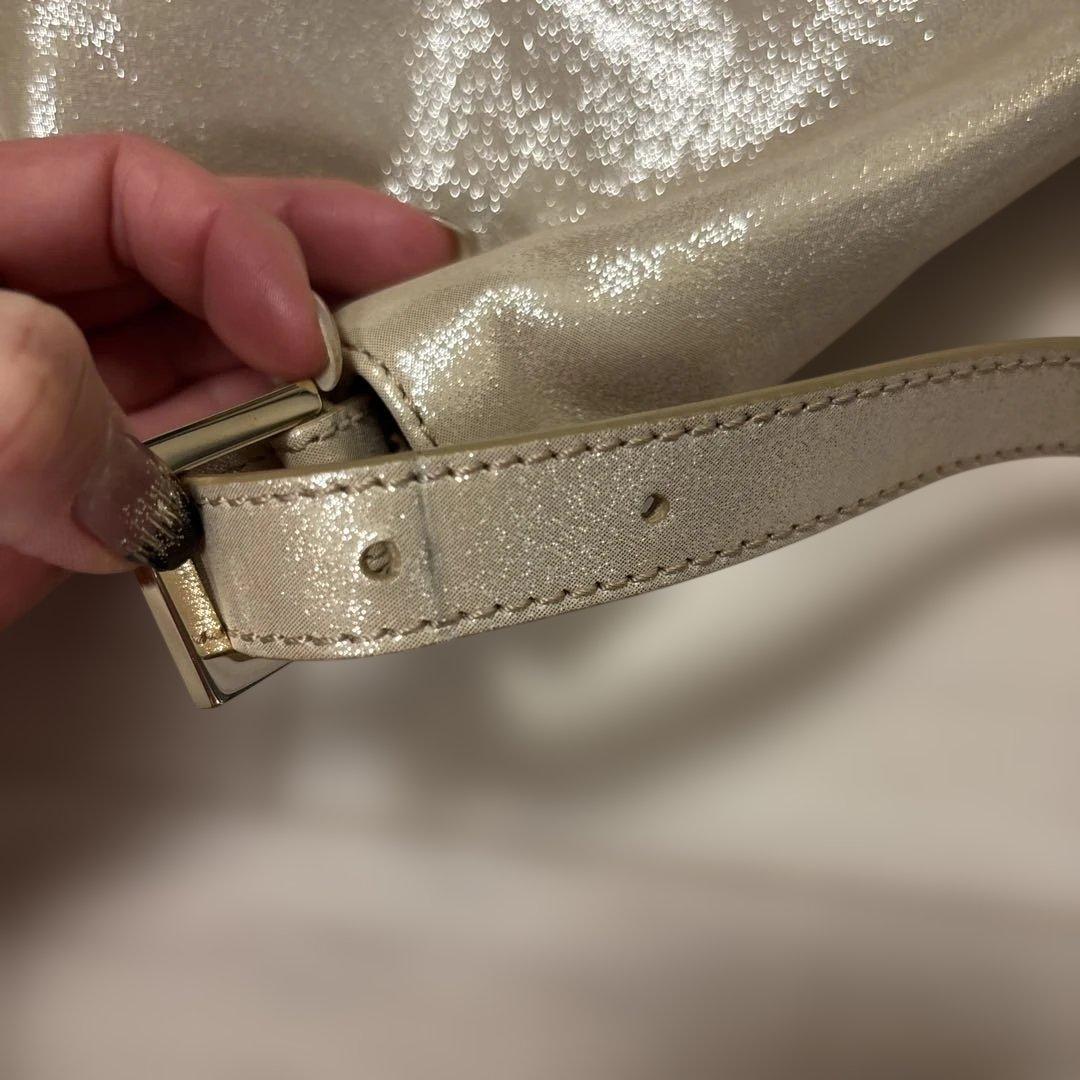 フェンディ　マンマバケット ゴールド グリッター ショルダーバッグ