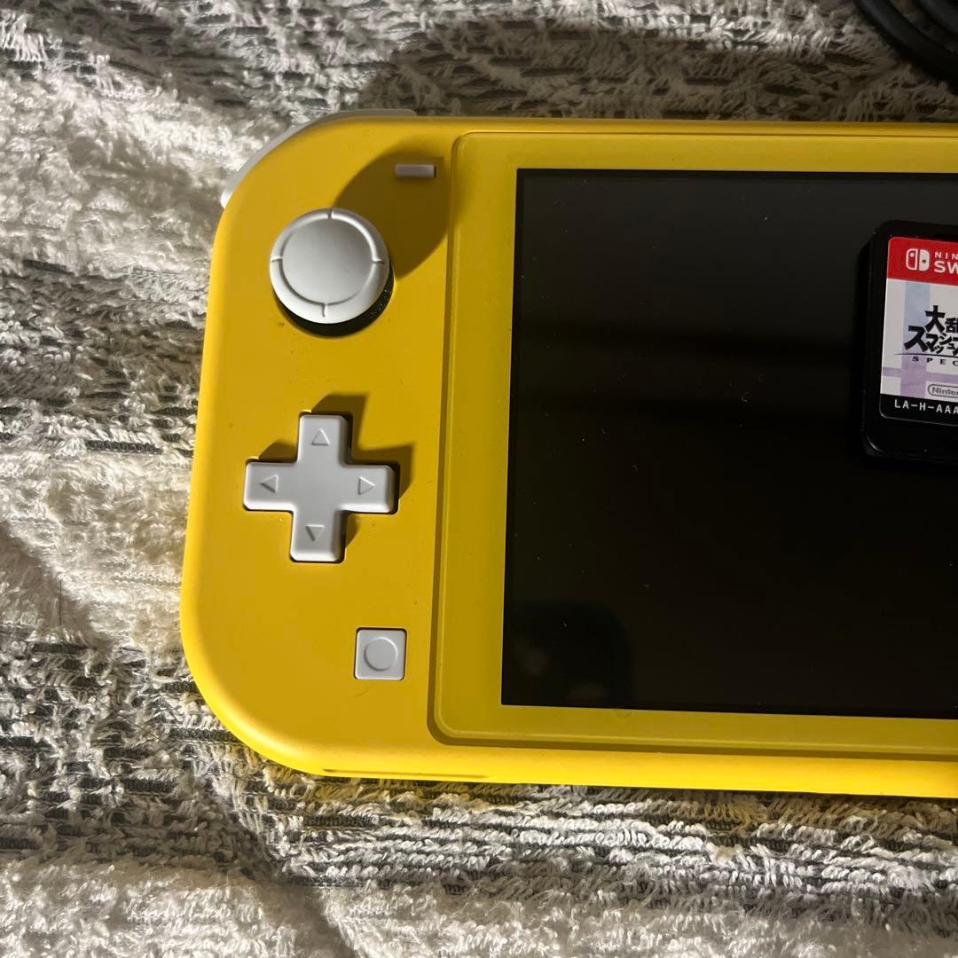 Switch Lite イエロー ＆スマブラスペシャル、充電器付き