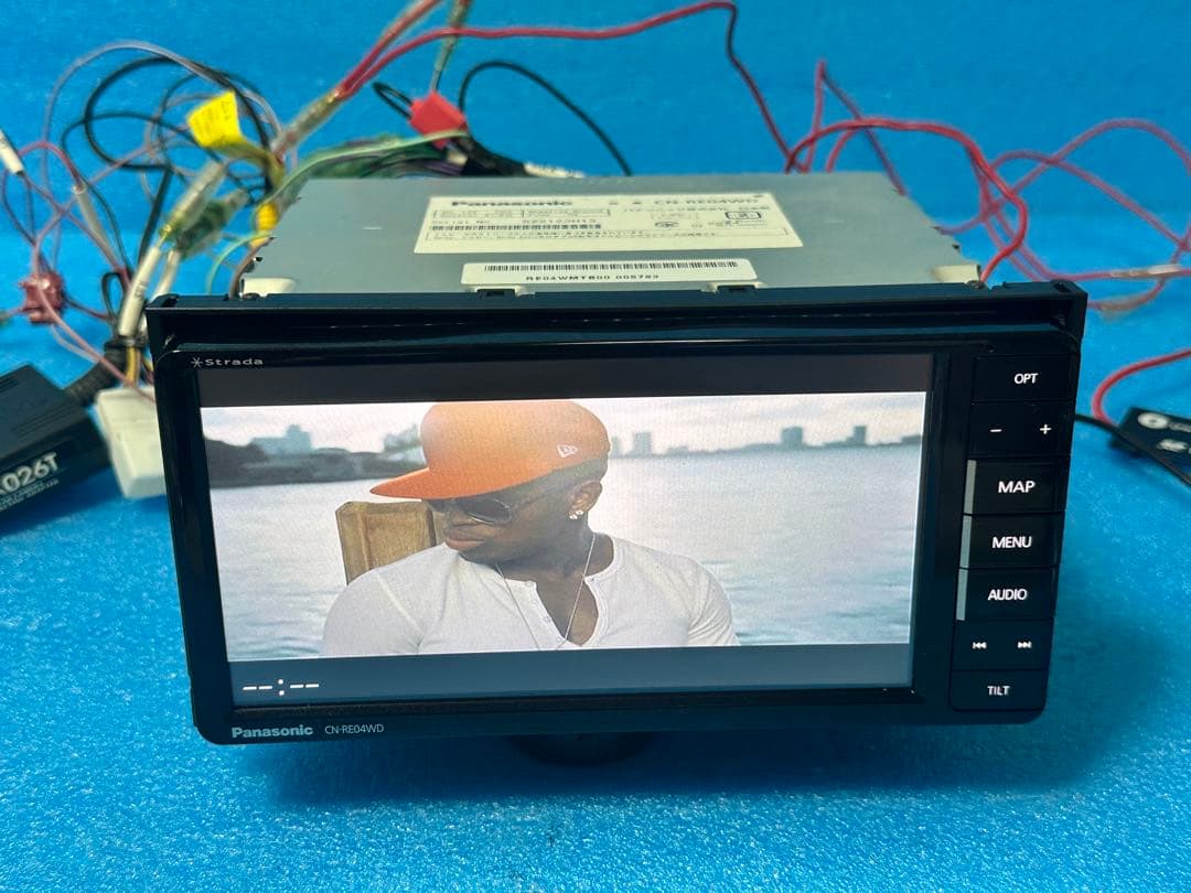 カーナビ Panasonic CN-RE04WD