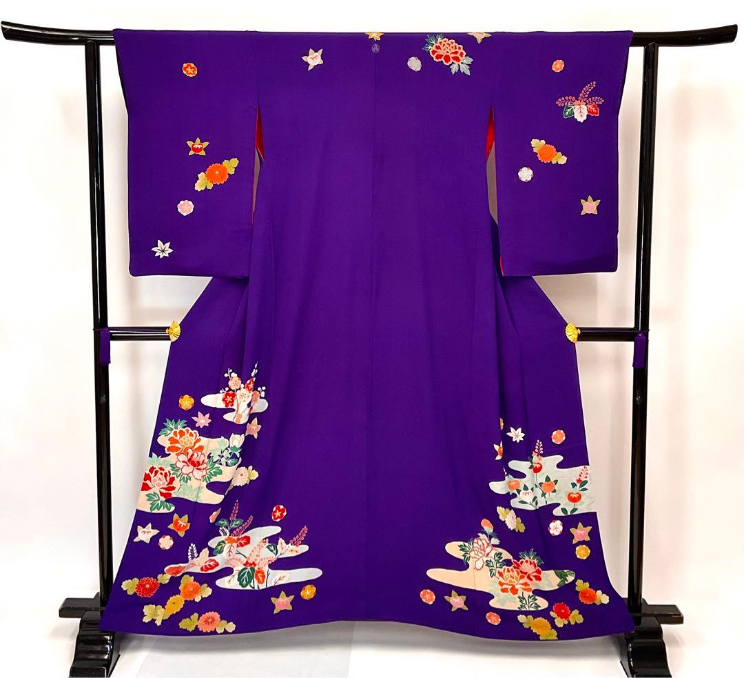 アンティーク　紫色に四季折々の花が艶やかな訪問着