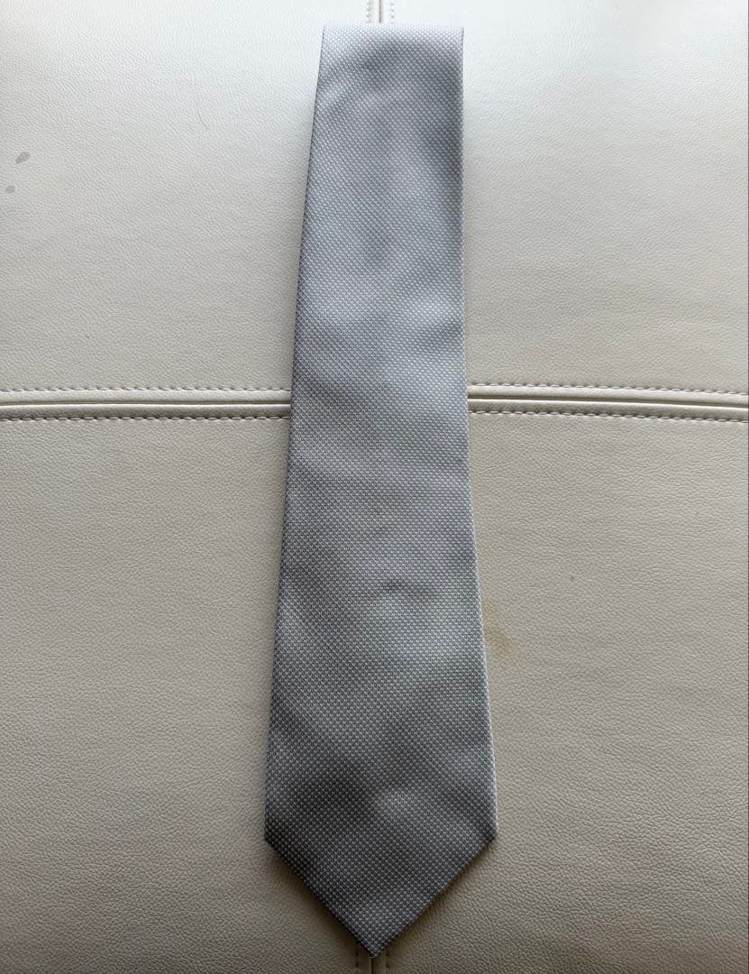 【極美品】エルメス HERMES ネクタイ シルク フランス製 ライトグレー