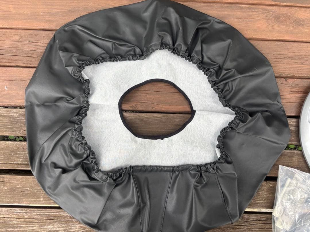 k*u様 【未使用】FJクルーザー　リアタイヤ　純正カバー