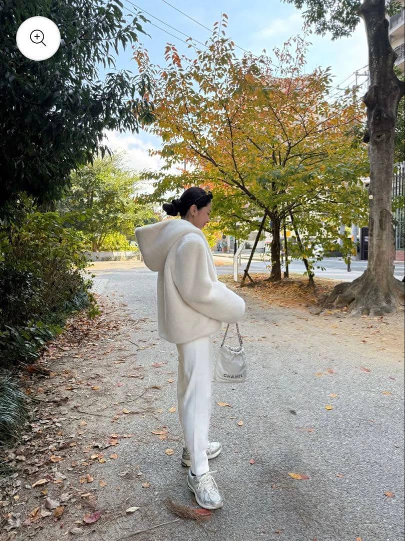 新品未使用品CALRA エコファーフードコート　ホワイト