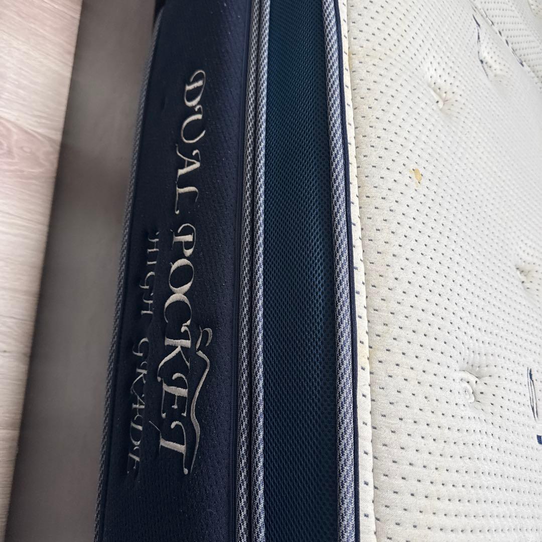 ニトリ クイーンベッド（引き出し付き）＋マットレスセット