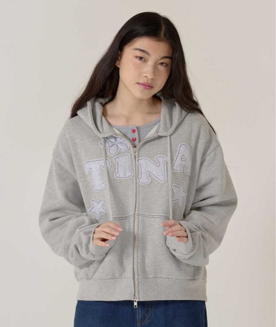 TINA:JOJUN 裏起毛ロゴパッチワークフーディー【新品・未開封】