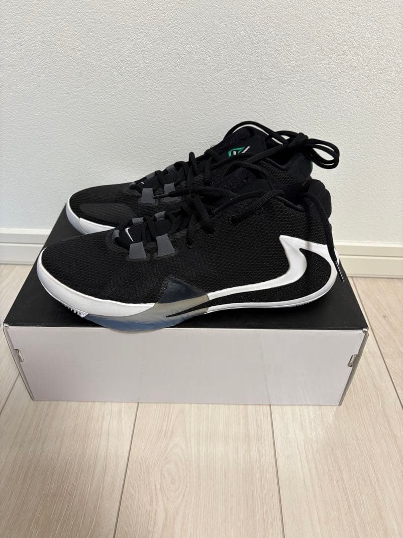 シューズ(男性用) NIKE FREAK 1