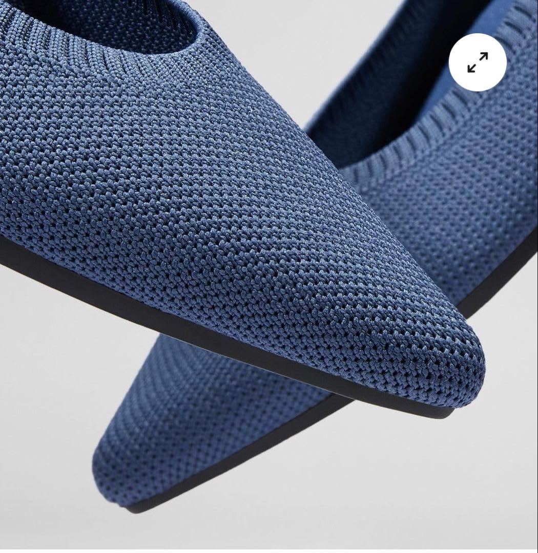 VIVAIA ［Aria 5°] ポインテッドトゥ フラットシューズ ブルー