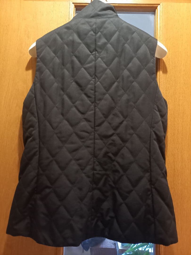 バーバリー　イギリス製　キルティングジレ　ダークネイビー