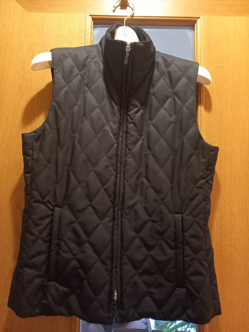 バーバリー　イギリス製　キルティングジレ　ダークネイビー