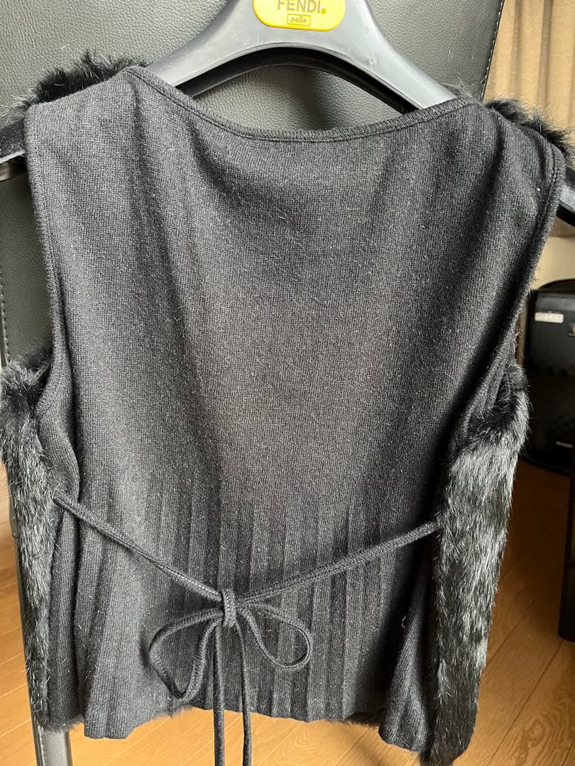 フェンディ　ベスト　ファー　新品未使用