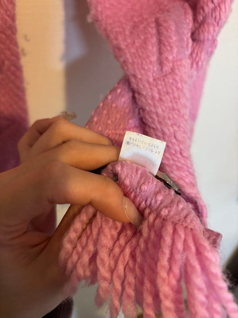 ルイ・ヴィトン ピンク マフラー フリンジ付き