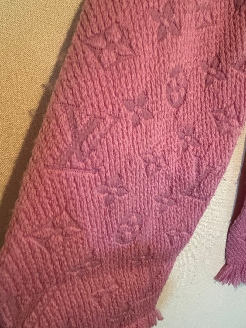 ルイ・ヴィトン ピンク マフラー フリンジ付き