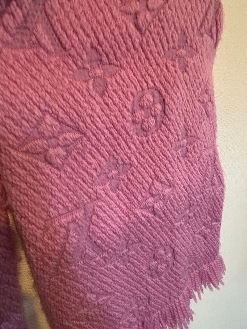 ルイ・ヴィトン ピンク マフラー フリンジ付き