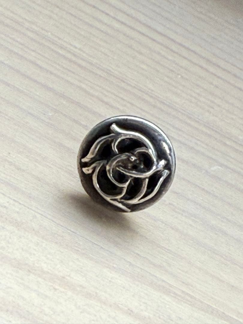 クロムハーツ フローラルボールスタッド シルバーピアス