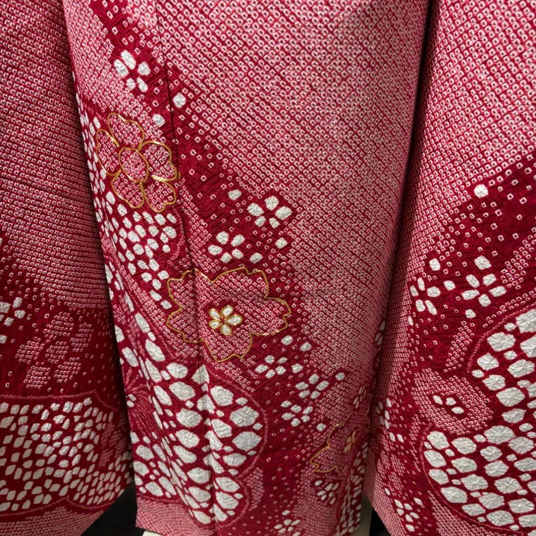 美品　総絞り　手絞り　金駒刺繍　花模様　逸品　振袖　フルセット 振り袖