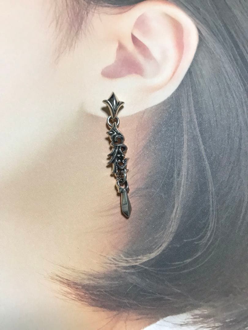 シルバー925 ピアス　ユニセックス　片耳　ゆらゆら　インパクト　タトゥー　紋様