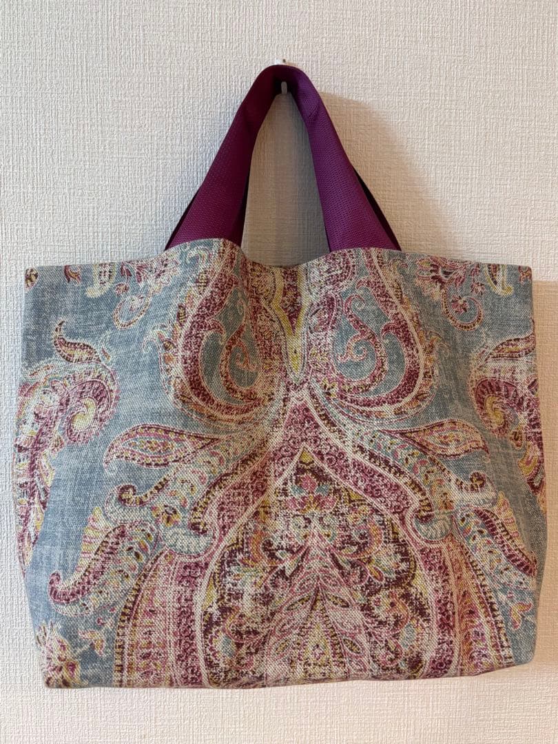 嘉門工藝　ペイズリートートバック 27,500円（税込）　婦人画報