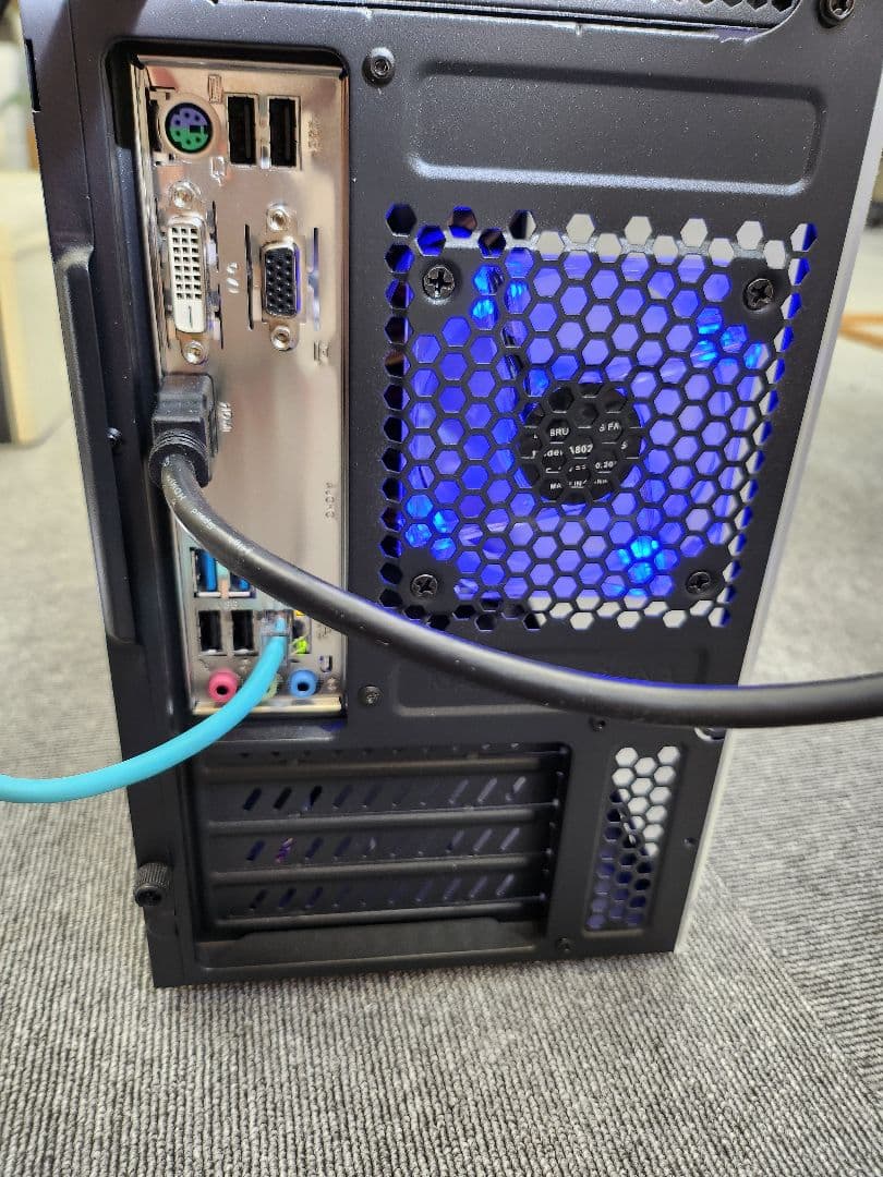 タワー型デスクトップPC win11 passmark 13210