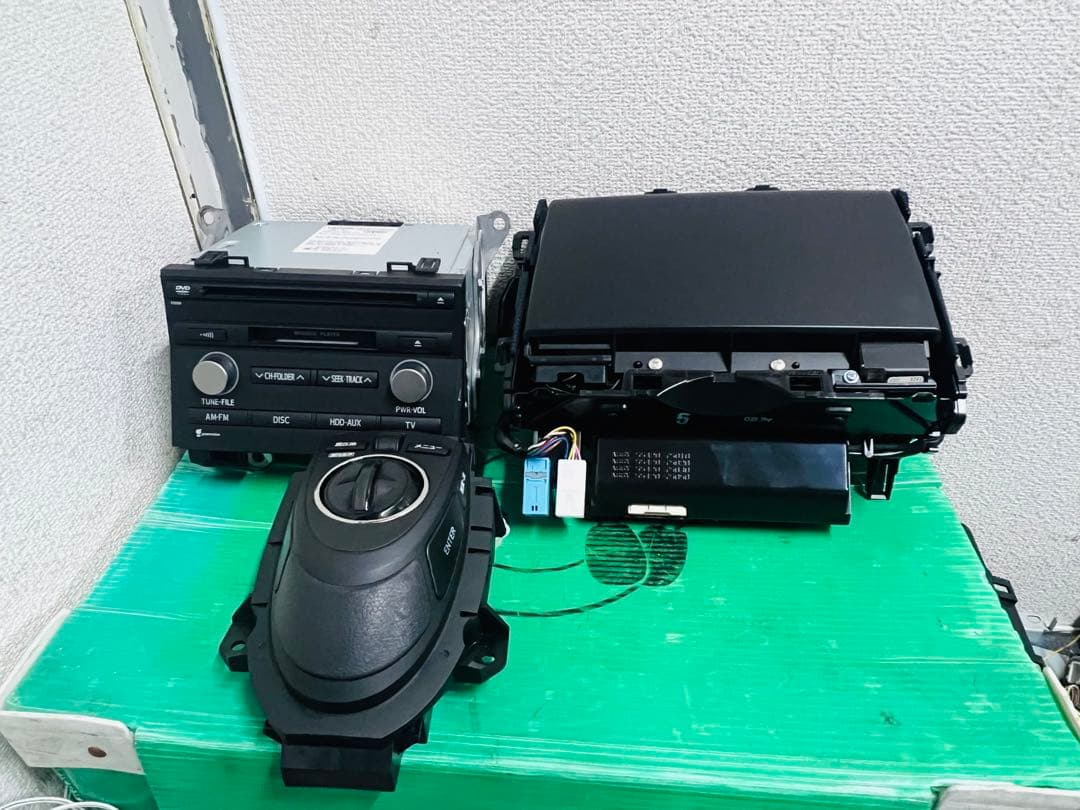 トヨタ　SAIカーナビ本体 エアコンパネル付き　動作確認済み