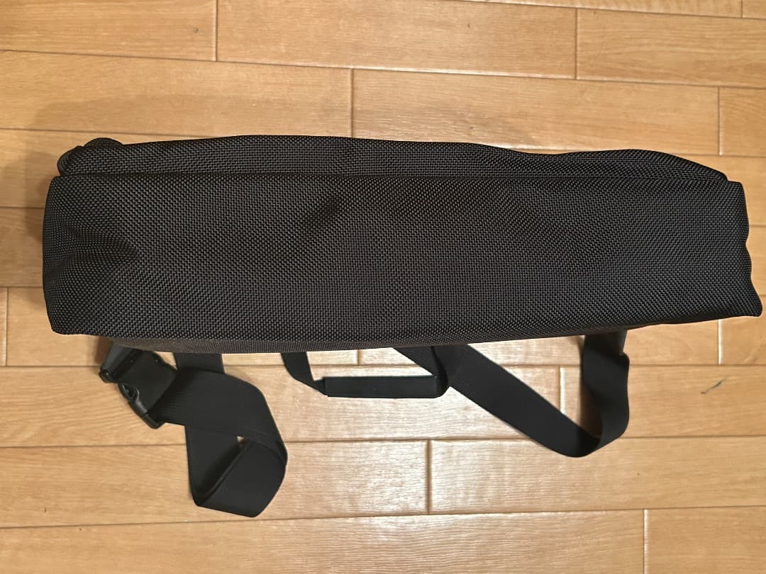 ブリーフィング DELTA SLASHER M ショルダーバッグ