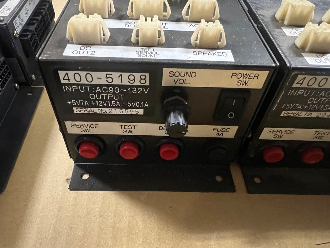 セガ電源　アストロシティ用などジャンク８本