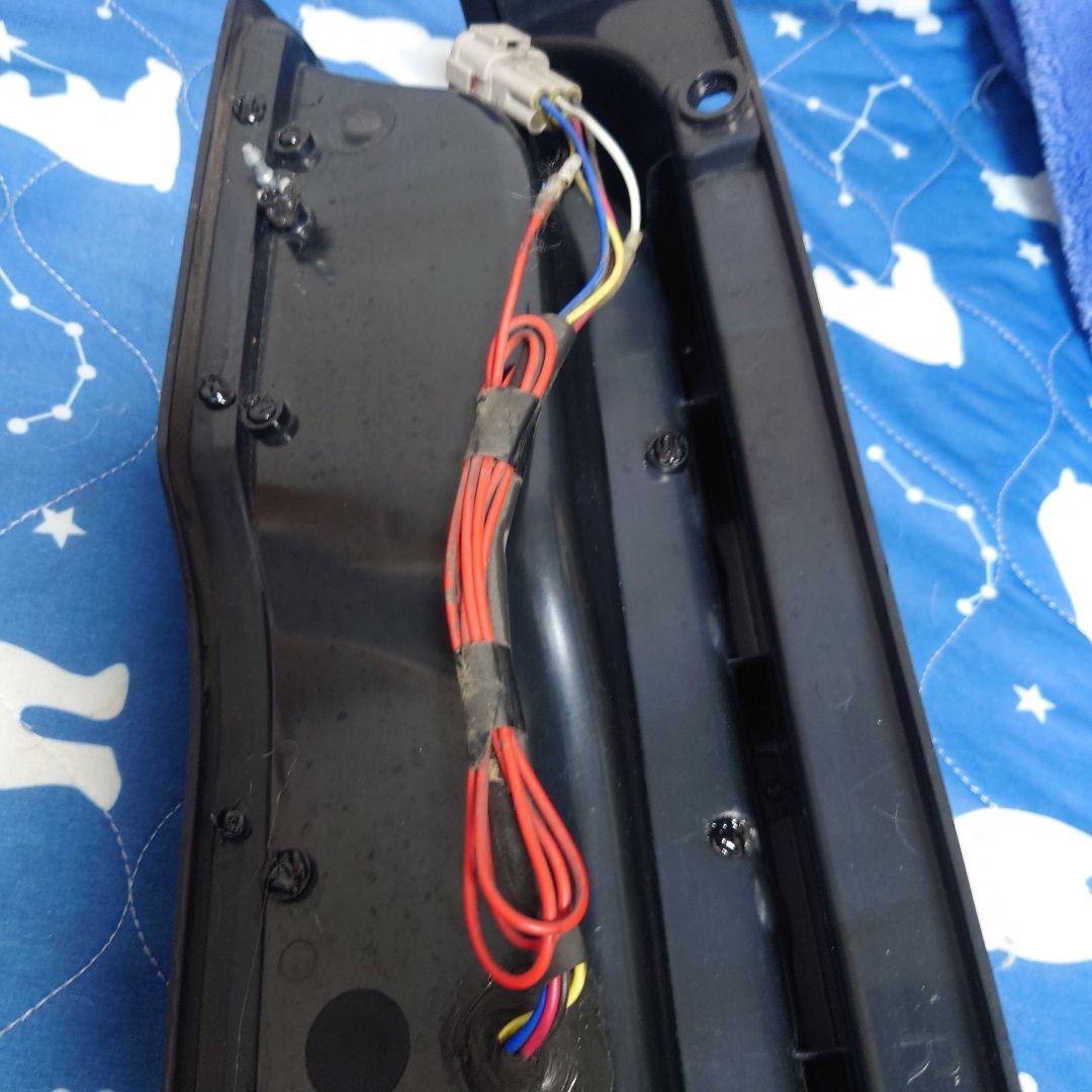 ま*る様 NV350　E26　初期型用　LEDクリアテールランプ　（キャラバン）