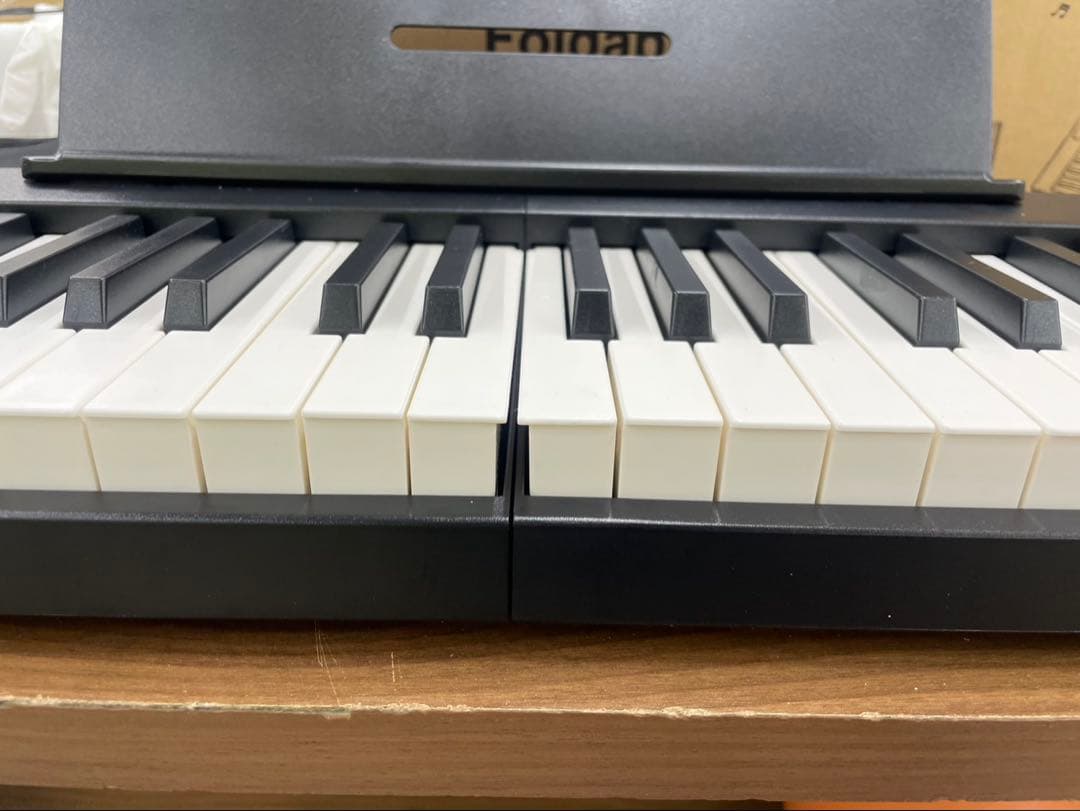 折りたたみ電子ピアノ　88鍵盤　充電タイプ　ブラック