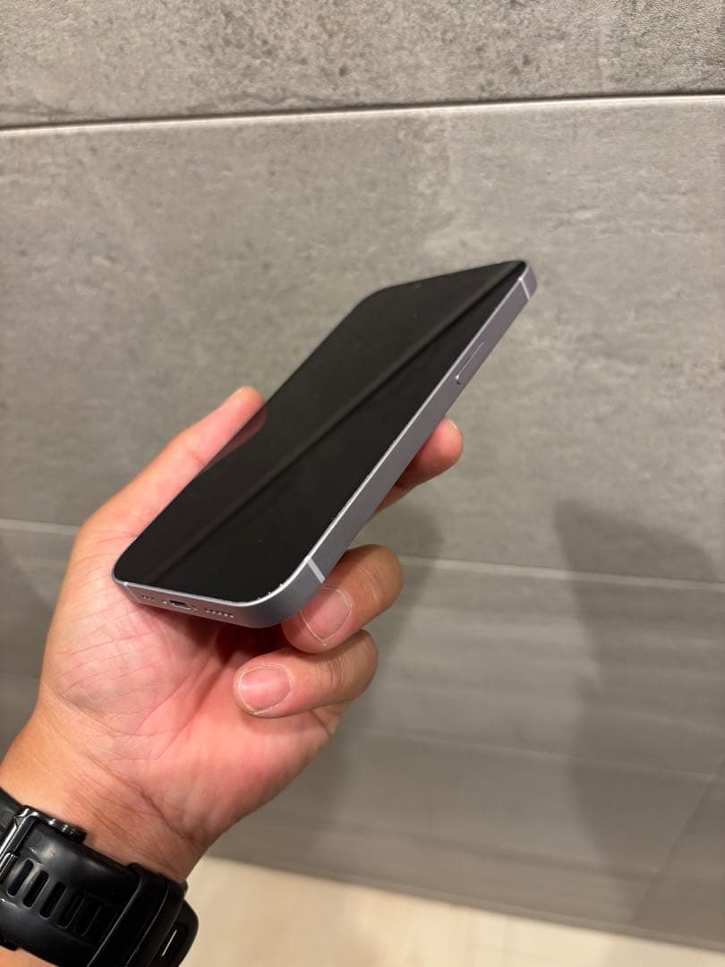 iPhone14 バッテリー87%