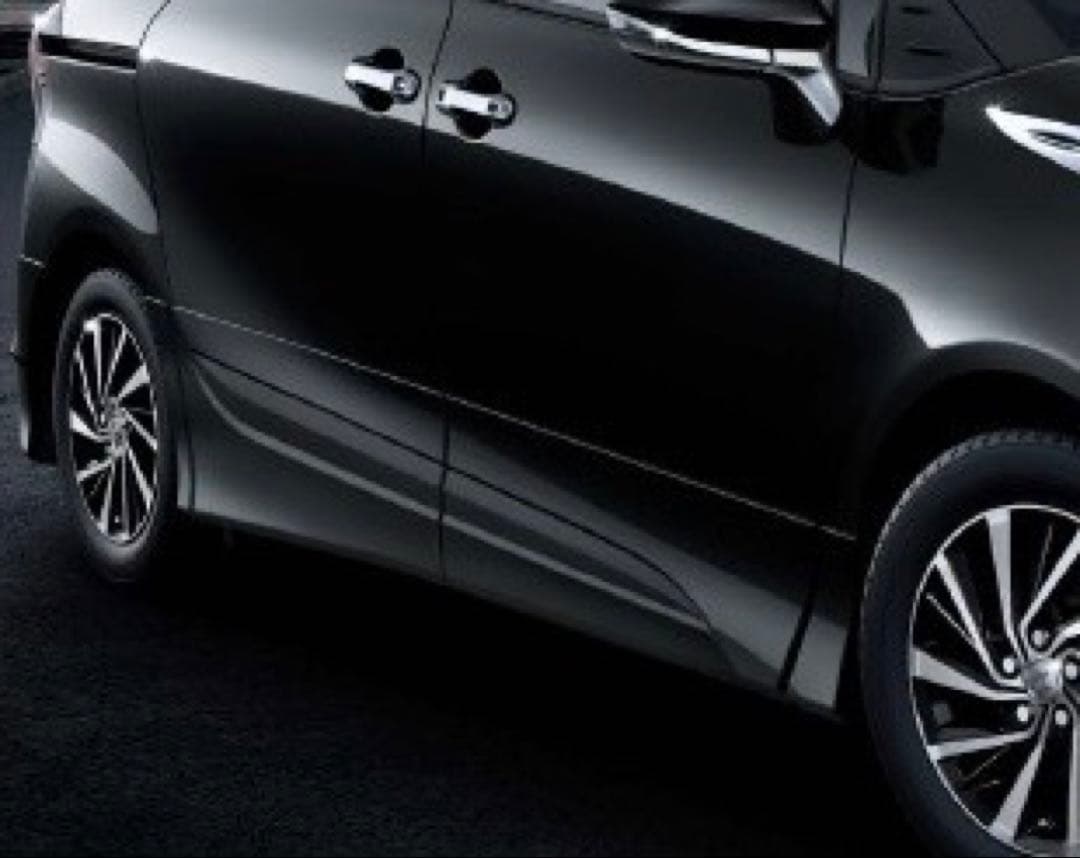 ！！今だけ値下げ！！170シエンタ　モデリスタサイドスカート素地