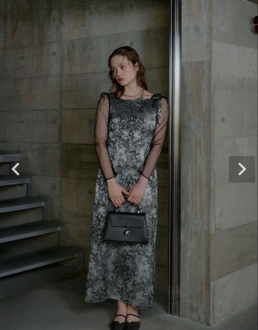 【新品未使用】LE’RURE ショルダーリボンジャガードドレス