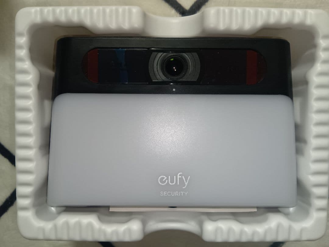 防犯カメラ Anker Eufy Solar Wall Light Cam S120