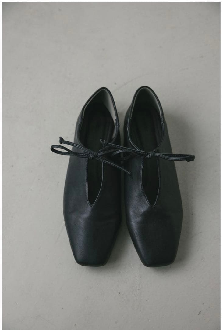 【新品】新作！！レースアップフラットシューズ　STYLEMIXER 黒　Ｍサイズ