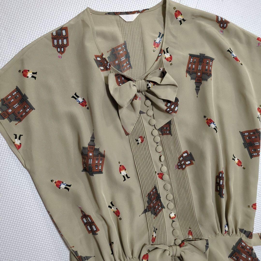 【レア】PINK HOUSE ピンクハウス　ワンピース　英兵柄 ロンドン　カーキ