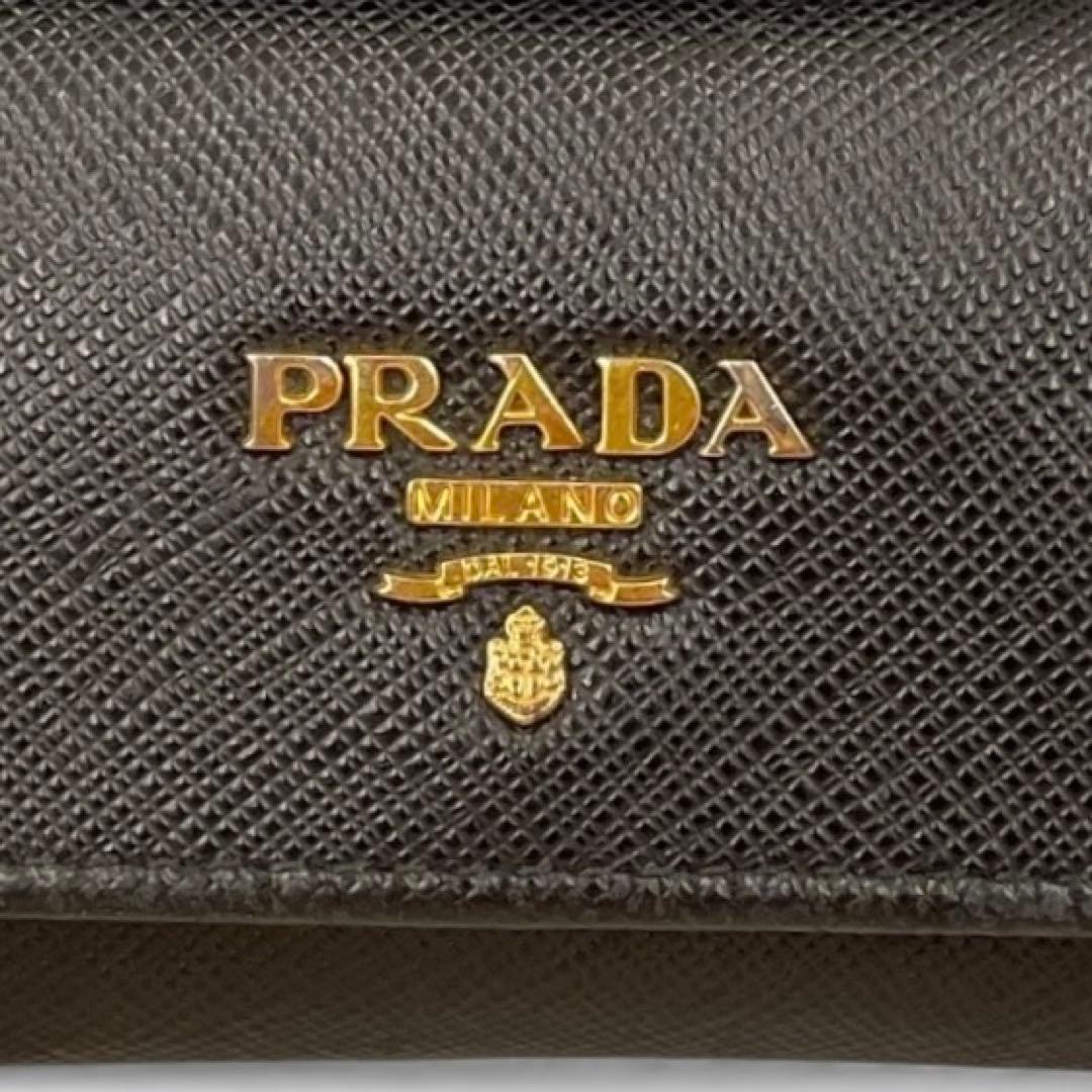 【極美品】PRADA キーケース 6連 サフィアーノレザー 黒 ゴールド金具