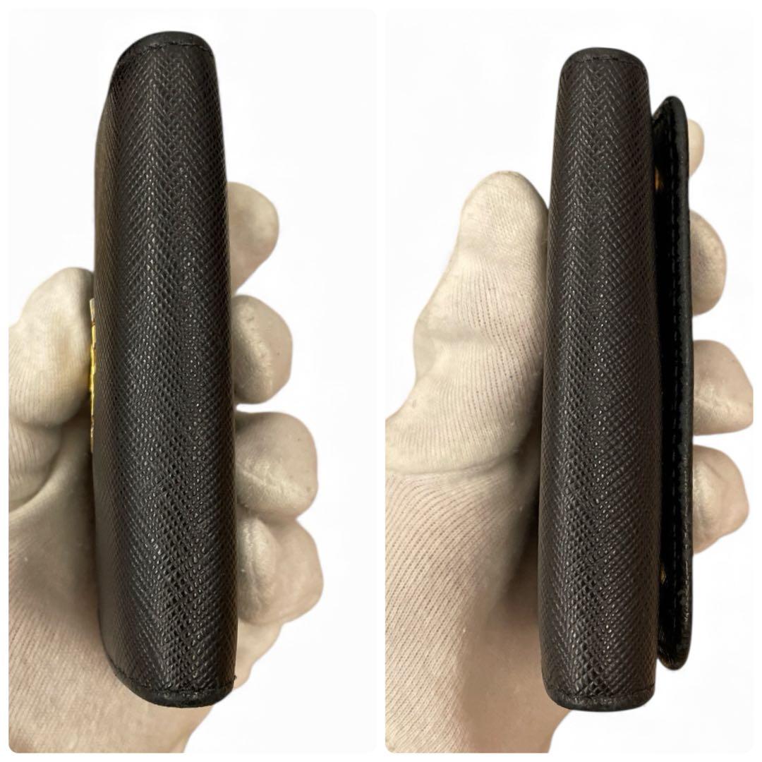 【極美品】PRADA キーケース 6連 サフィアーノレザー 黒 ゴールド金具