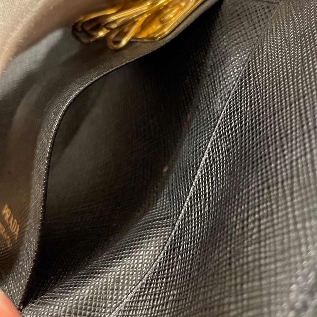 【極美品】PRADA キーケース 6連 サフィアーノレザー 黒 ゴールド金具