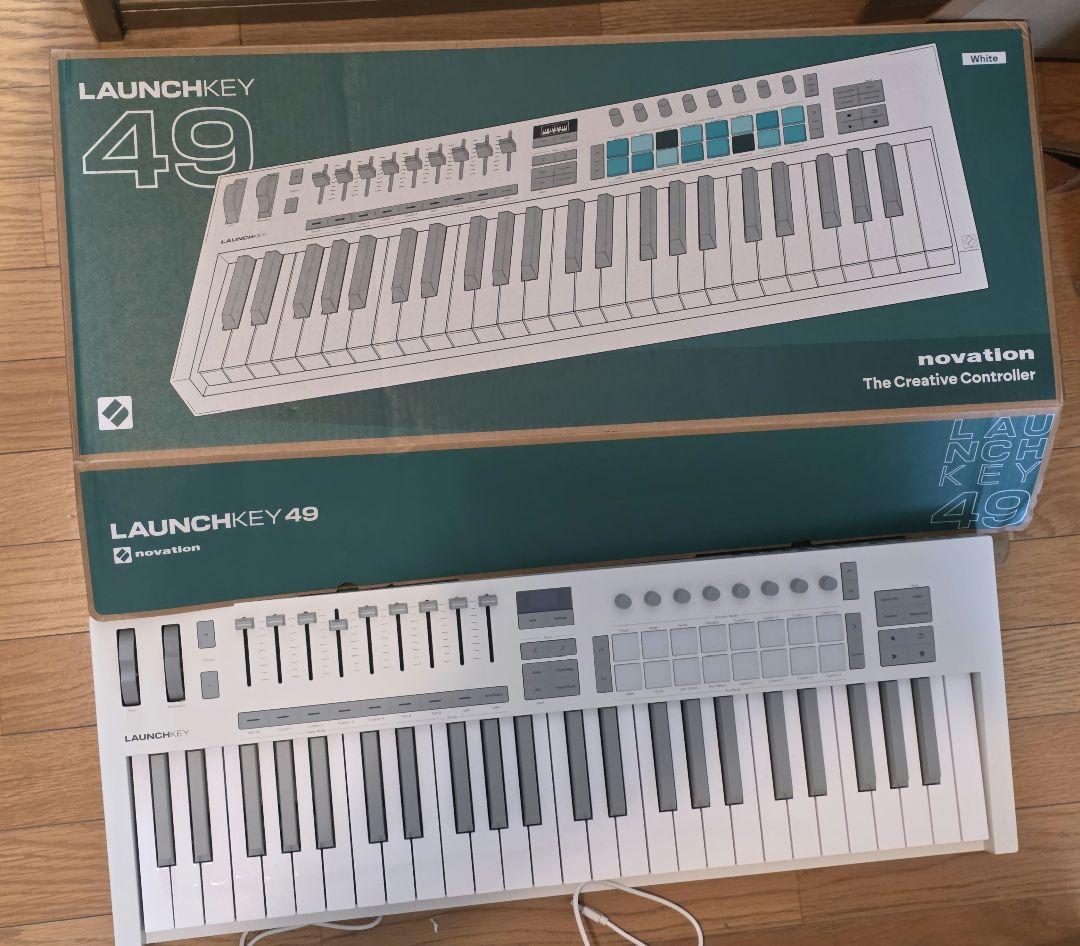 Novation Launchkey 49 MK4 MIDIキーボード