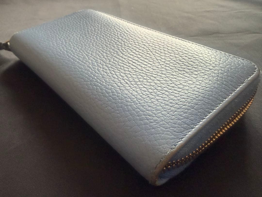 GUCCI GGロゴ 長財布 ラウンドファスナー 水色 レザー レディース