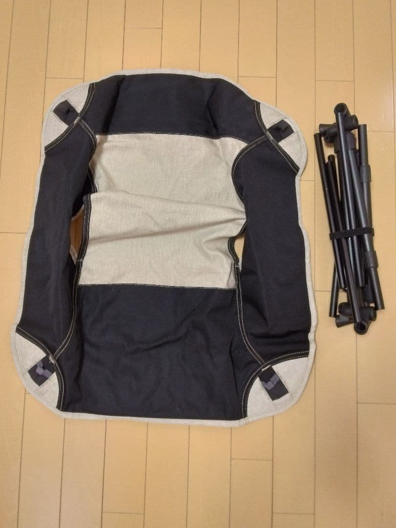 Mozambique(モザンビーク)　ベージュ テーブルとチェアのセット