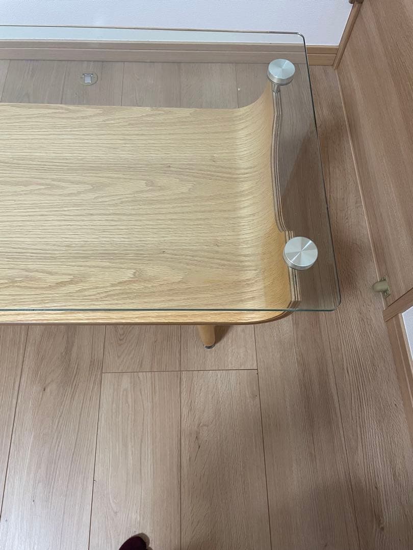 ニトリ　ガラス天板の木製センターテーブル