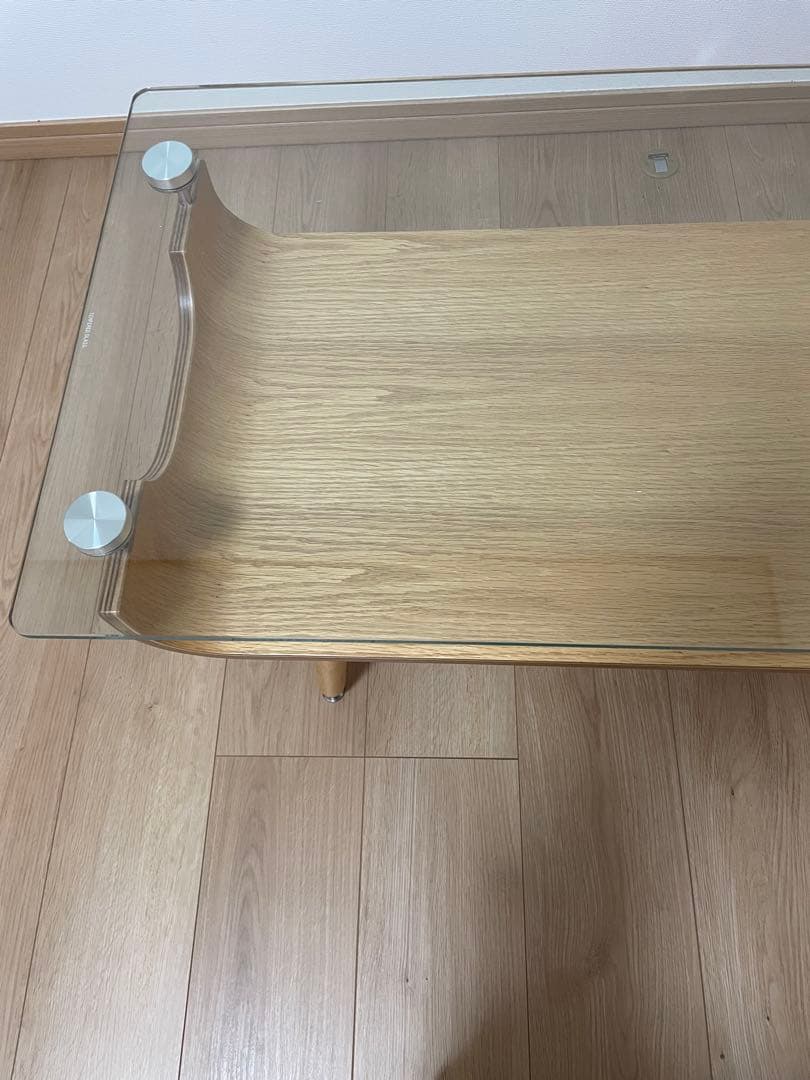ニトリ　ガラス天板の木製センターテーブル